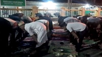 Malam Pertama Ramadan, Warga Palopo Padati Masjid Jami Tua